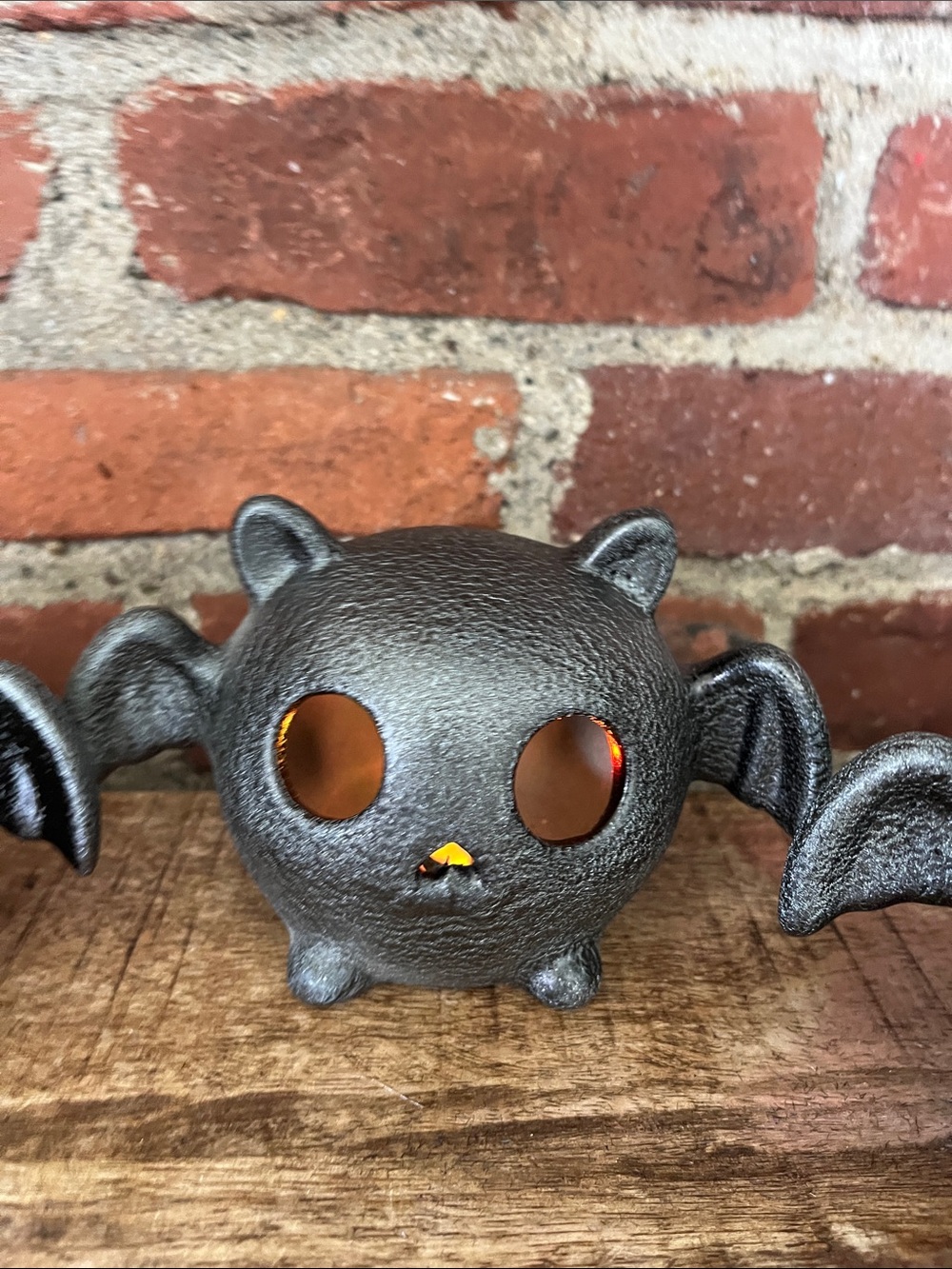 Metallic Bat Habitat Accent - Silver with Colored Eyes - Picture 3 of 8